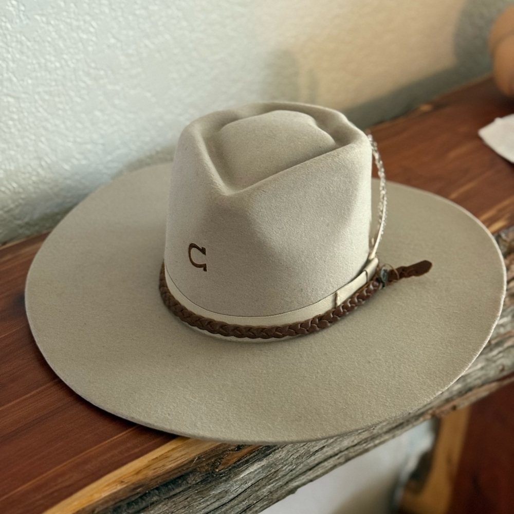 Elegant Women's Cream and Brown Hat